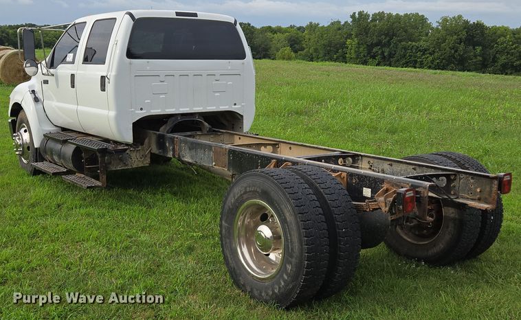 image for item EF1851 2008 Ford F650 Super Duty  Crew Cab truck cab and chassis