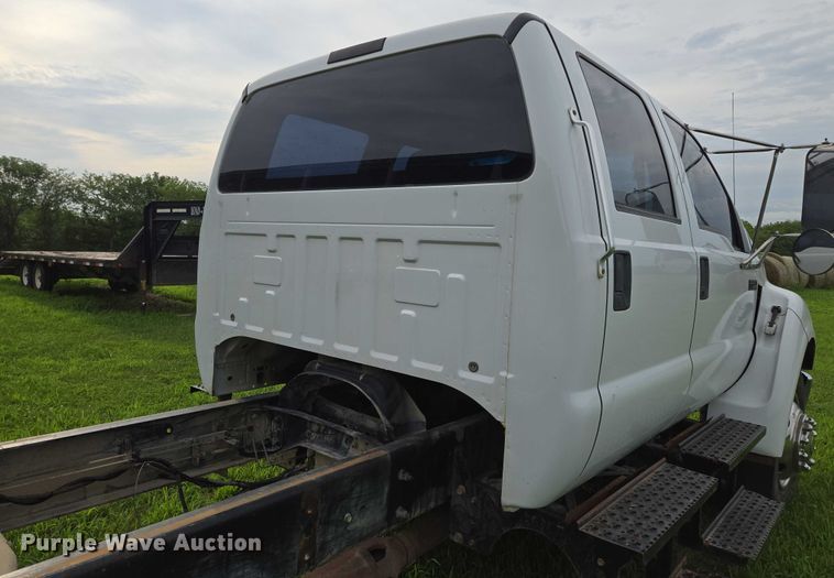 image for item EF1851 2008 Ford F650 Super Duty  Crew Cab truck cab and chassis
