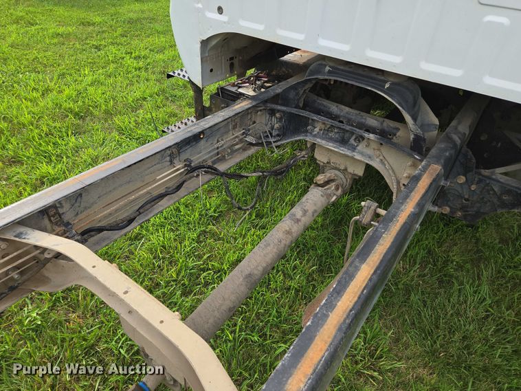 image for item EF1851 2008 Ford F650 Super Duty  Crew Cab truck cab and chassis