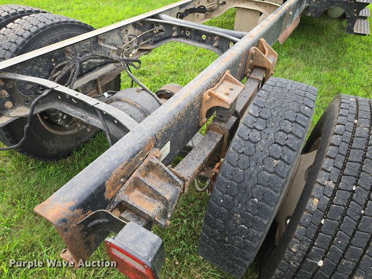 image for item EF1851 2008 Ford F650 Super Duty  Crew Cab truck cab and chassis