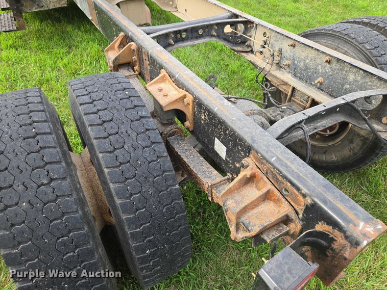 image for item EF1851 2008 Ford F650 Super Duty  Crew Cab truck cab and chassis