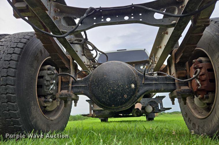 image for item EF1851 2008 Ford F650 Super Duty  Crew Cab truck cab and chassis