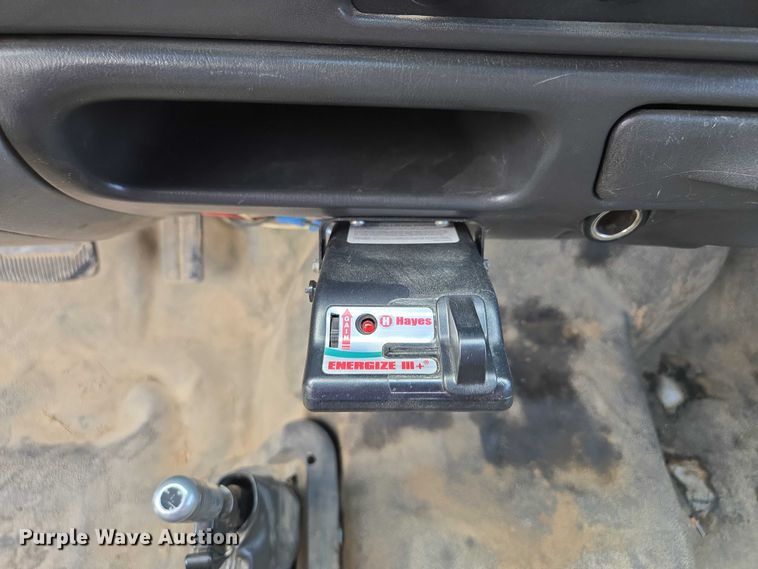 image for item EF1851 2008 Ford F650 Super Duty  Crew Cab truck cab and chassis