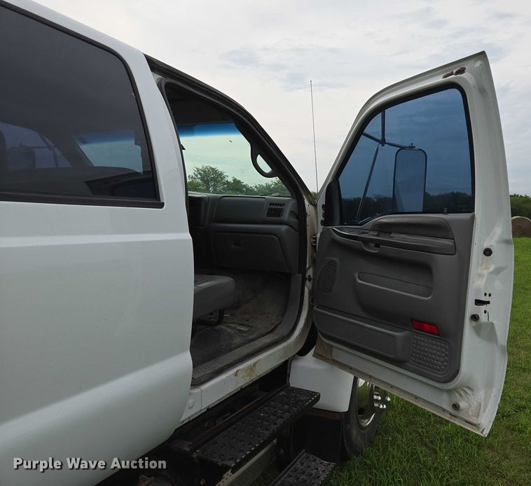 image for item EF1851 2008 Ford F650 Super Duty  Crew Cab truck cab and chassis