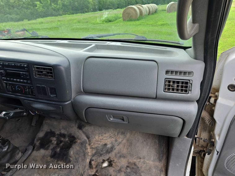 image for item EF1851 2008 Ford F650 Super Duty  Crew Cab truck cab and chassis