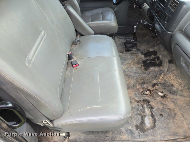 image for item EF1851 2008 Ford F650 Super Duty  Crew Cab truck cab and chassis