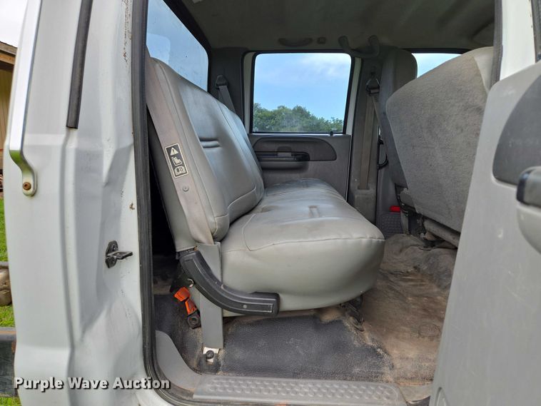 image for item EF1851 2008 Ford F650 Super Duty  Crew Cab truck cab and chassis