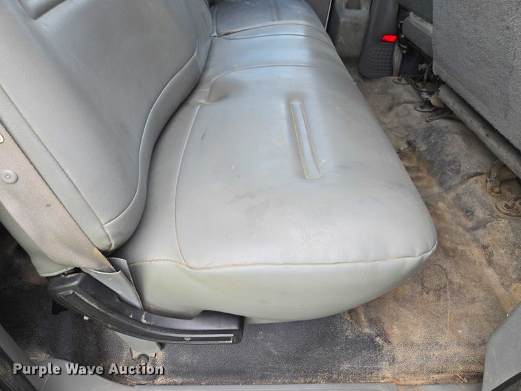 image for item EF1851 2008 Ford F650 Super Duty  Crew Cab truck cab and chassis