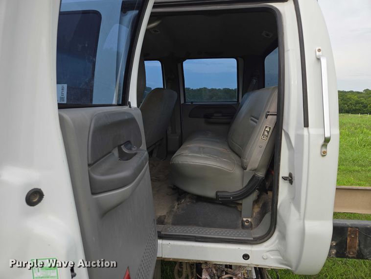 image for item EF1851 2008 Ford F650 Super Duty  Crew Cab truck cab and chassis