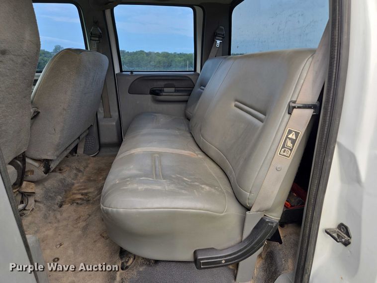 image for item EF1851 2008 Ford F650 Super Duty  Crew Cab truck cab and chassis