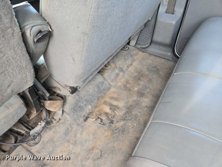 image for item EF1851 2008 Ford F650 Super Duty  Crew Cab truck cab and chassis