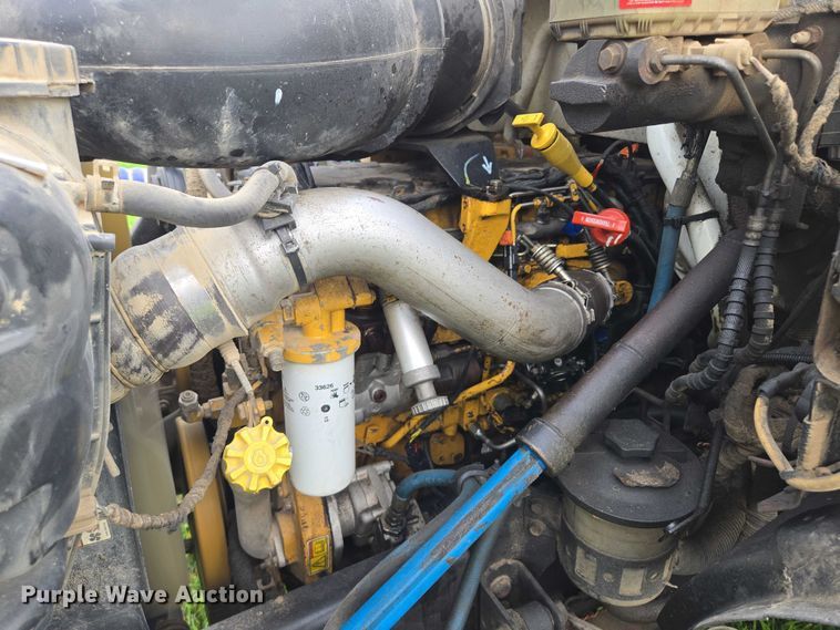 image for item EF1851 2008 Ford F650 Super Duty  Crew Cab truck cab and chassis