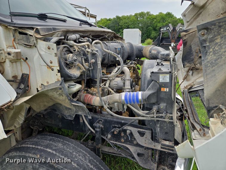 image for item EF1851 2008 Ford F650 Super Duty  Crew Cab truck cab and chassis