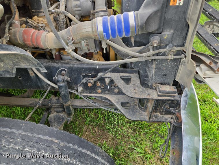 image for item EF1851 2008 Ford F650 Super Duty  Crew Cab truck cab and chassis