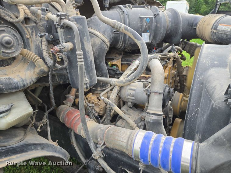 image for item EF1851 2008 Ford F650 Super Duty  Crew Cab truck cab and chassis