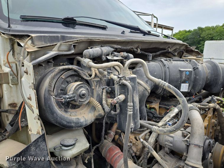 image for item EF1851 2008 Ford F650 Super Duty  Crew Cab truck cab and chassis