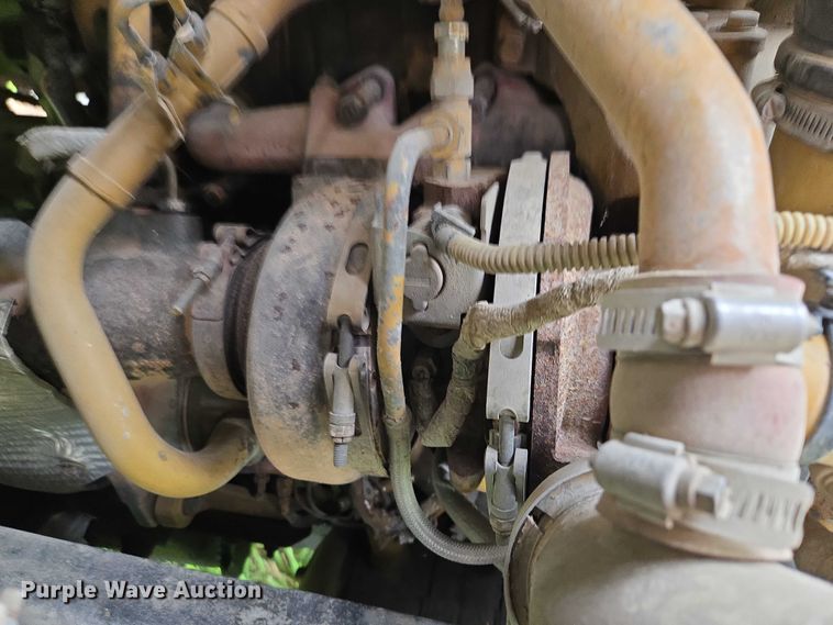 image for item EF1851 2008 Ford F650 Super Duty  Crew Cab truck cab and chassis