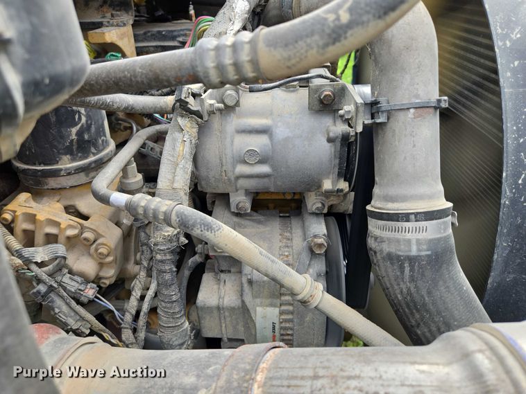 image for item EF1851 2008 Ford F650 Super Duty  Crew Cab truck cab and chassis