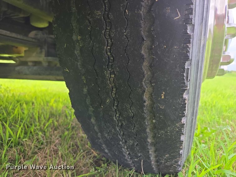 image for item EF1851 2008 Ford F650 Super Duty  Crew Cab truck cab and chassis