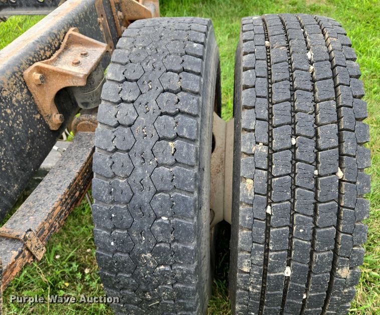 image for item EF1851 2008 Ford F650 Super Duty  Crew Cab truck cab and chassis