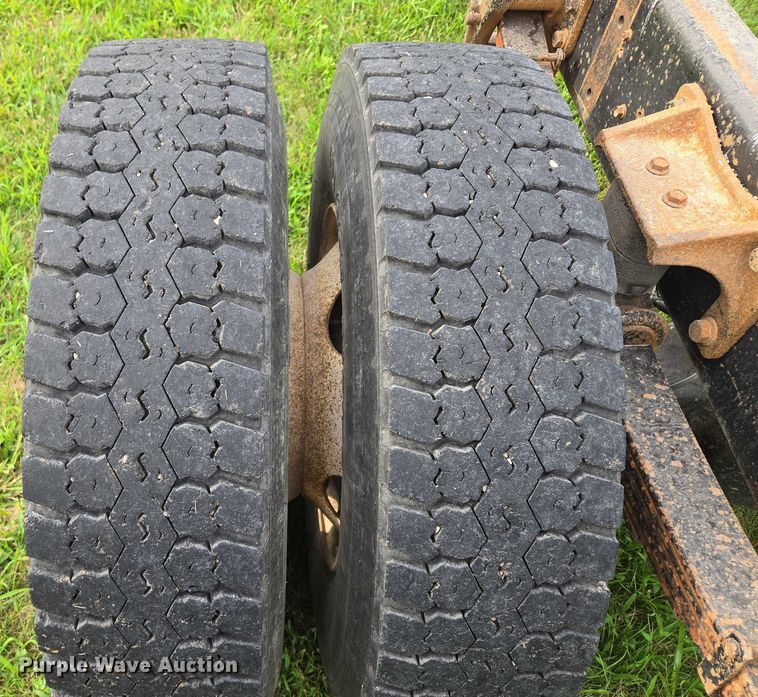 image for item EF1851 2008 Ford F650 Super Duty  Crew Cab truck cab and chassis