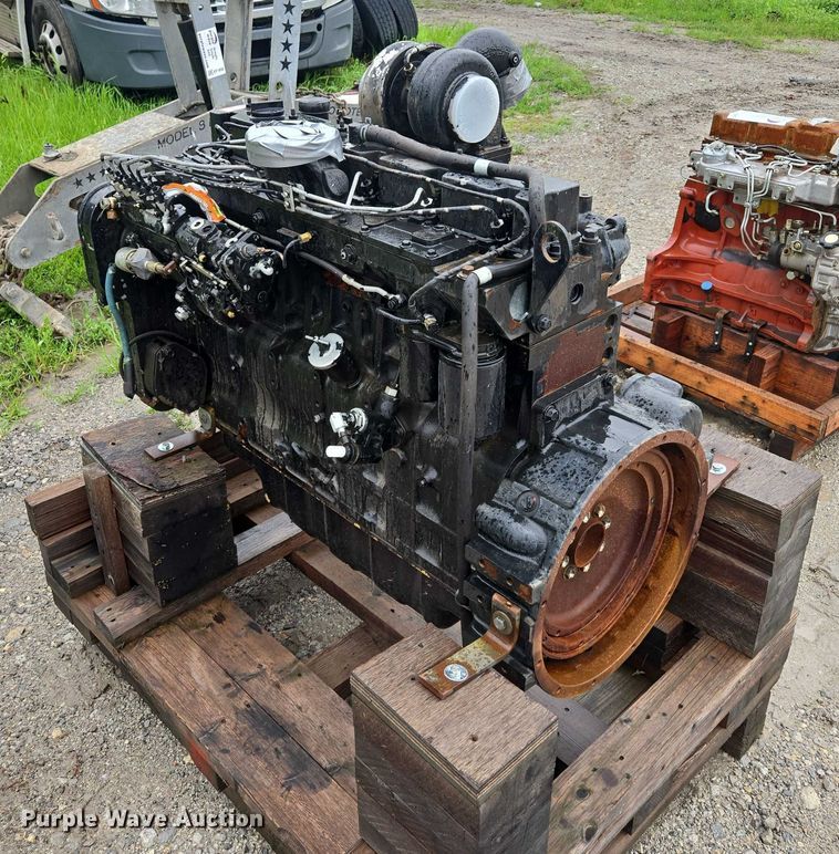 image for item EF1860 Cummins Engine