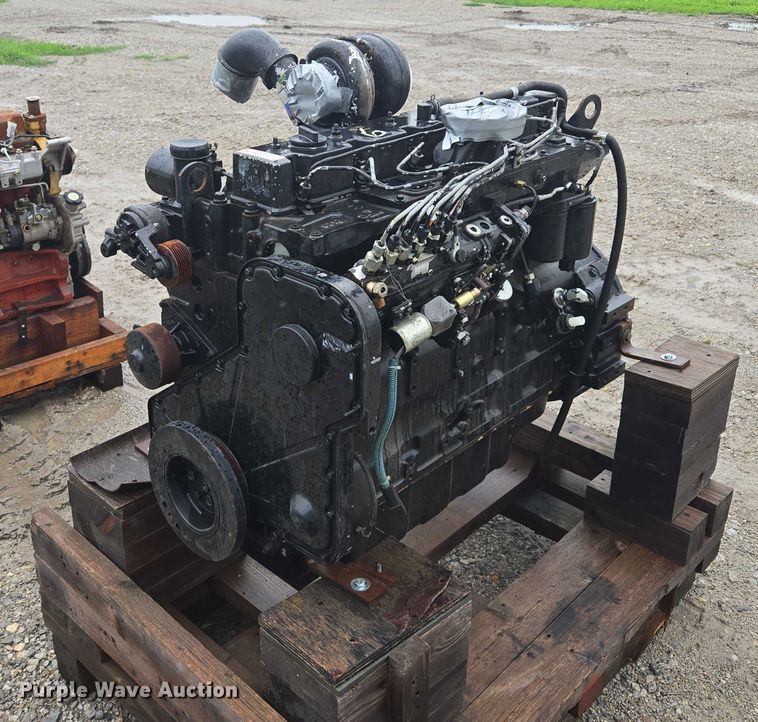 image for item EF1860 Cummins Engine