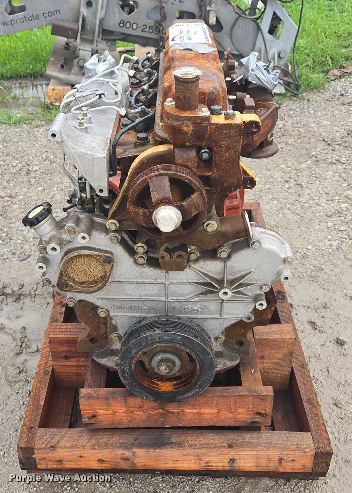 image for item EF1861 Ford 256 Engine