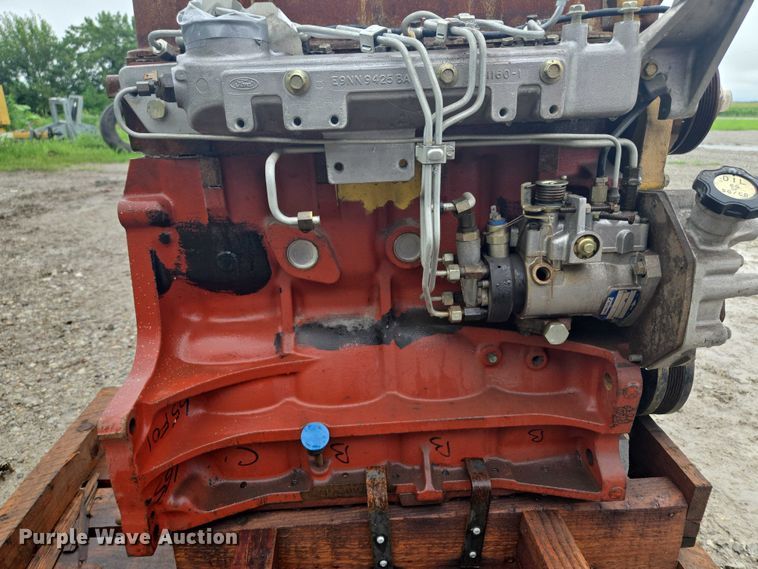 image for item EF1861 Ford 256 Engine