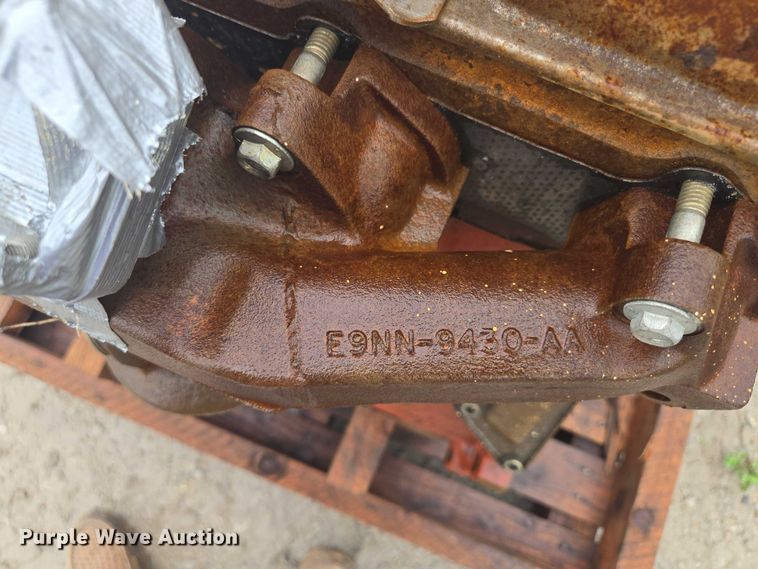 image for item EF1861 Ford 256 Engine