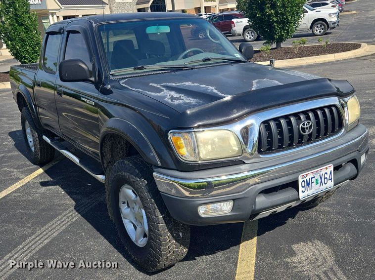 image for item EF1875 2002 Toyota Tacoma Double Cab pickup truck