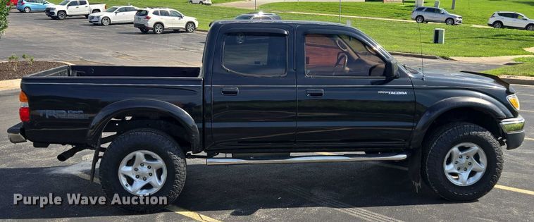 image for item EF1875 2002 Toyota Tacoma Double Cab pickup truck
