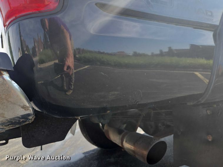 image for item EF1875 2002 Toyota Tacoma Double Cab pickup truck