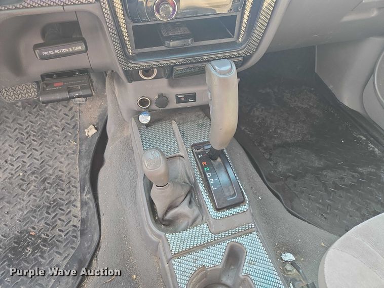 image for item EF1875 2002 Toyota Tacoma Double Cab pickup truck