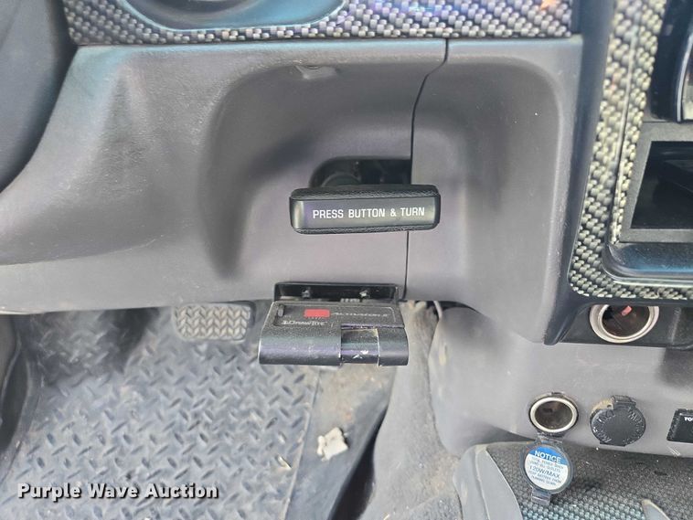 image for item EF1875 2002 Toyota Tacoma Double Cab pickup truck