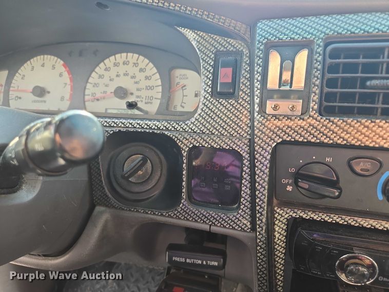 image for item EF1875 2002 Toyota Tacoma Double Cab pickup truck