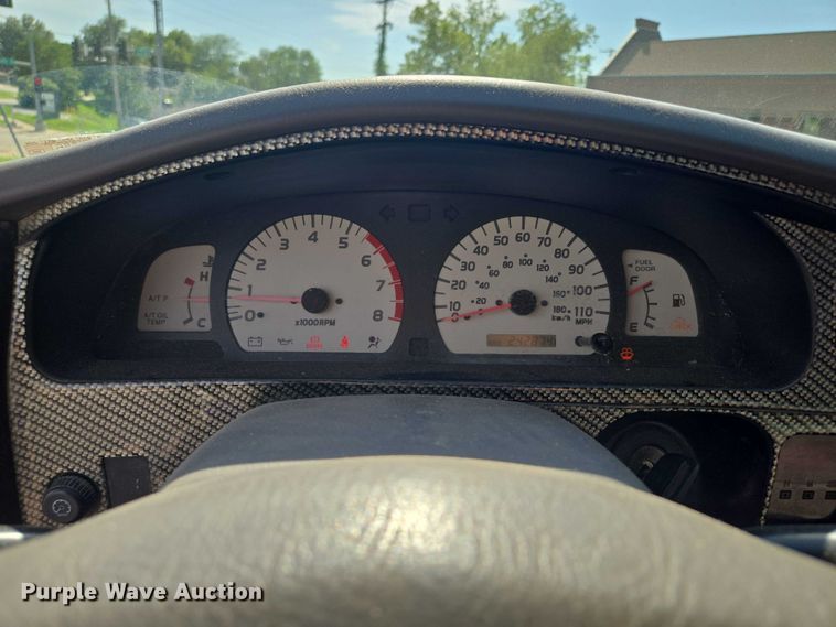 image for item EF1875 2002 Toyota Tacoma Double Cab pickup truck