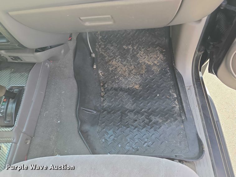 image for item EF1875 2002 Toyota Tacoma Double Cab pickup truck