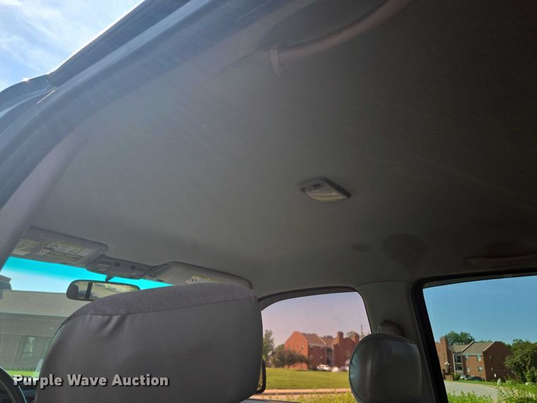 image for item EF1875 2002 Toyota Tacoma Double Cab pickup truck