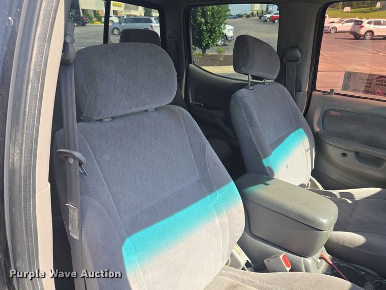 image for item EF1875 2002 Toyota Tacoma Double Cab pickup truck