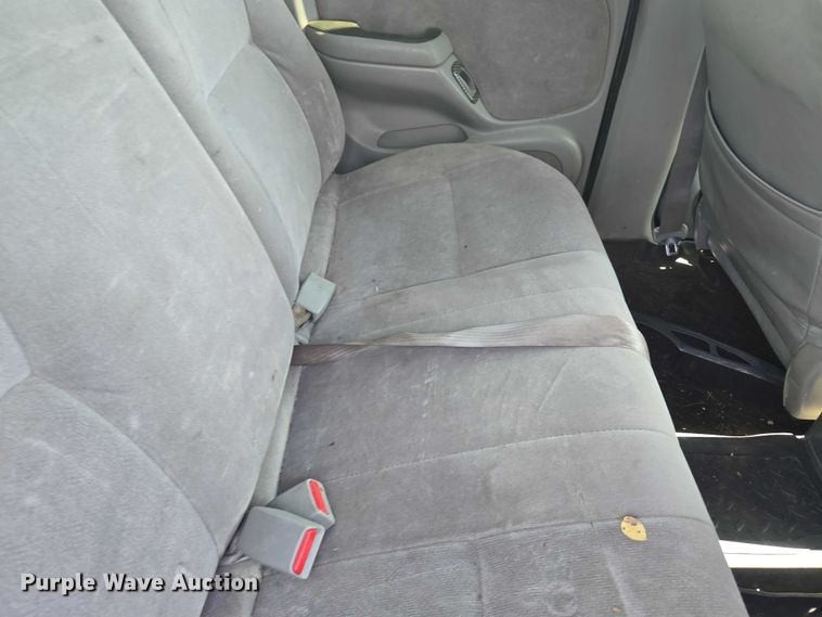 image for item EF1875 2002 Toyota Tacoma Double Cab pickup truck