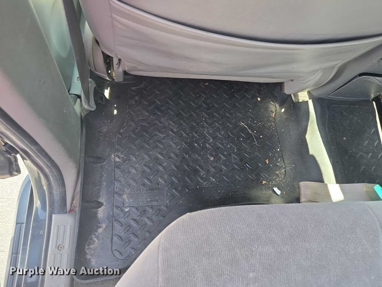 image for item EF1875 2002 Toyota Tacoma Double Cab pickup truck