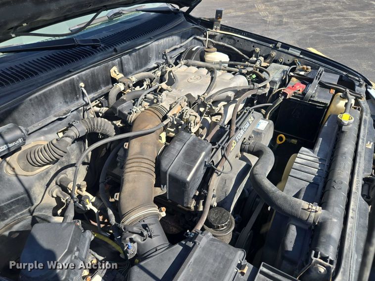 image for item EF1875 2002 Toyota Tacoma Double Cab pickup truck