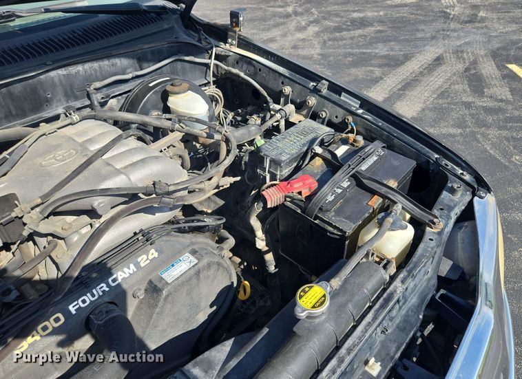 image for item EF1875 2002 Toyota Tacoma Double Cab pickup truck