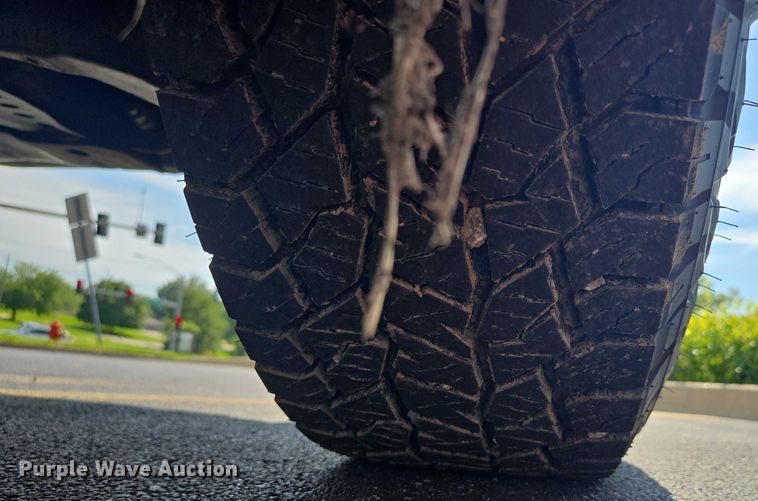 image for item EF1875 2002 Toyota Tacoma Double Cab pickup truck