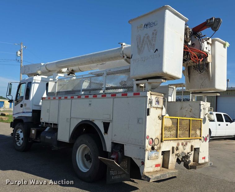 image for item EF3635 2000 Chevrolet T6500 bucket truck