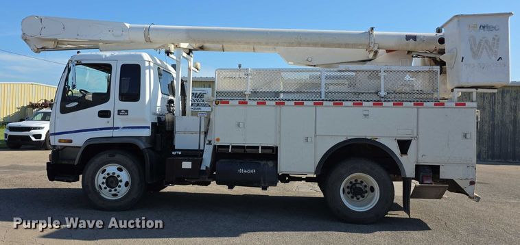 image for item EF3635 2000 Chevrolet T6500 bucket truck