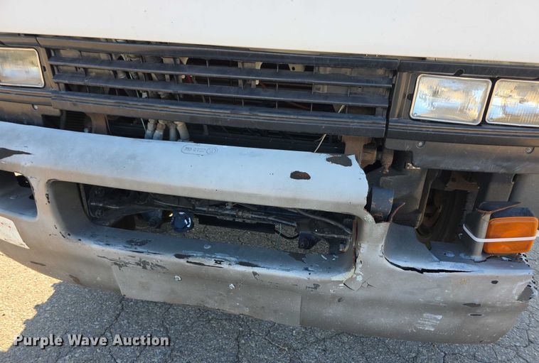 image for item EF3635 2000 Chevrolet T6500 bucket truck