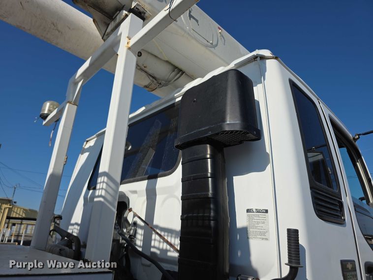 image for item EF3635 2000 Chevrolet T6500 bucket truck