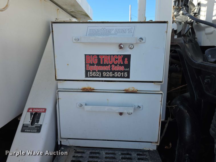 image for item EF3635 2000 Chevrolet T6500 bucket truck